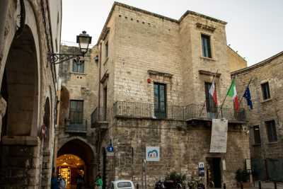Foto, dipinti, libri e cimeli: alla scoperta del Museo Civico, l� dove si racconta la storia di Bari 